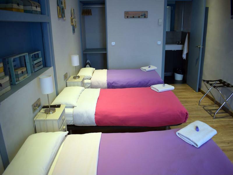 Hostal Mimi Las Ramblas Barcelona Exteriör bild