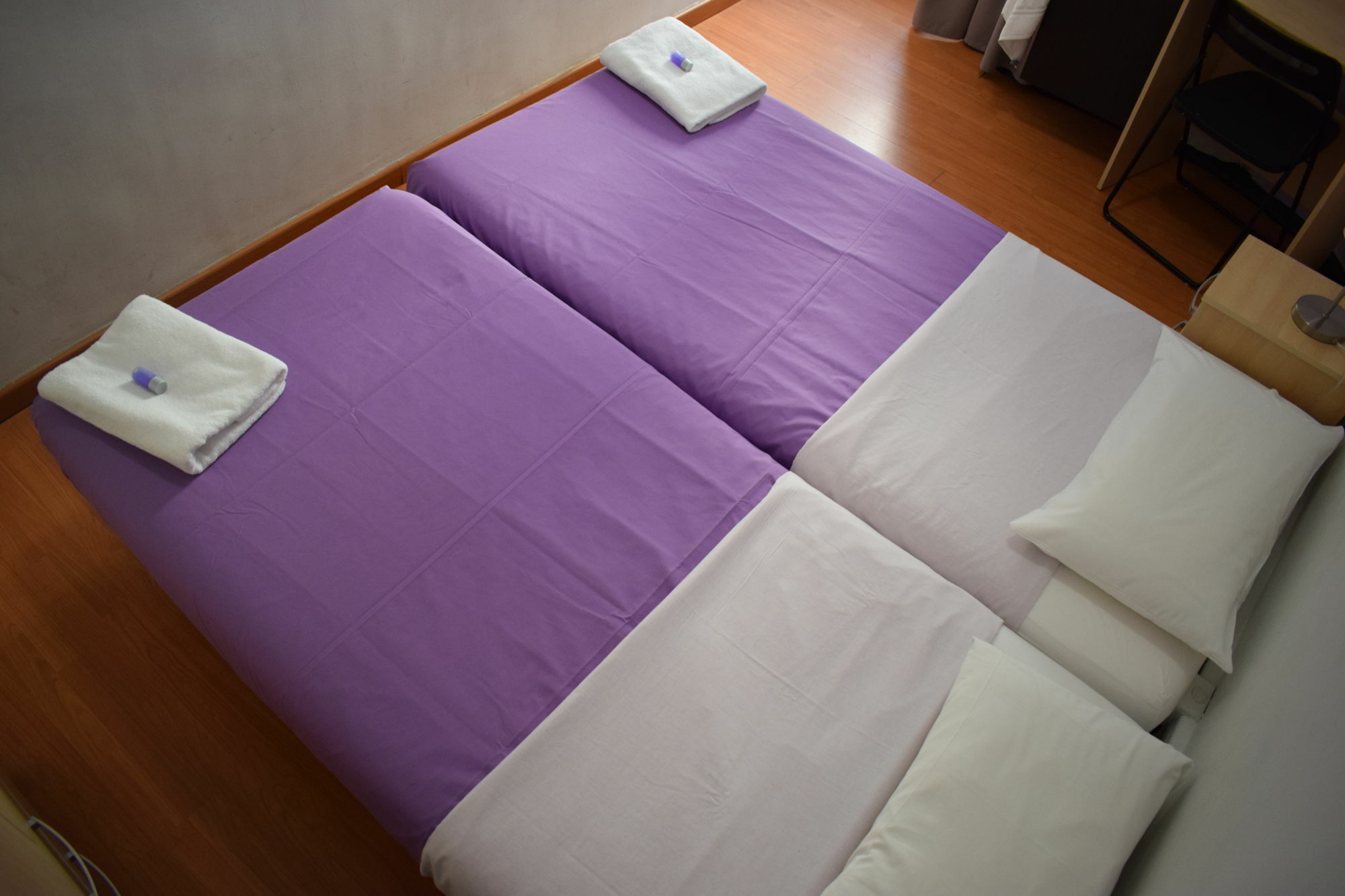 Hostal Mimi Las Ramblas Barcelona Exteriör bild