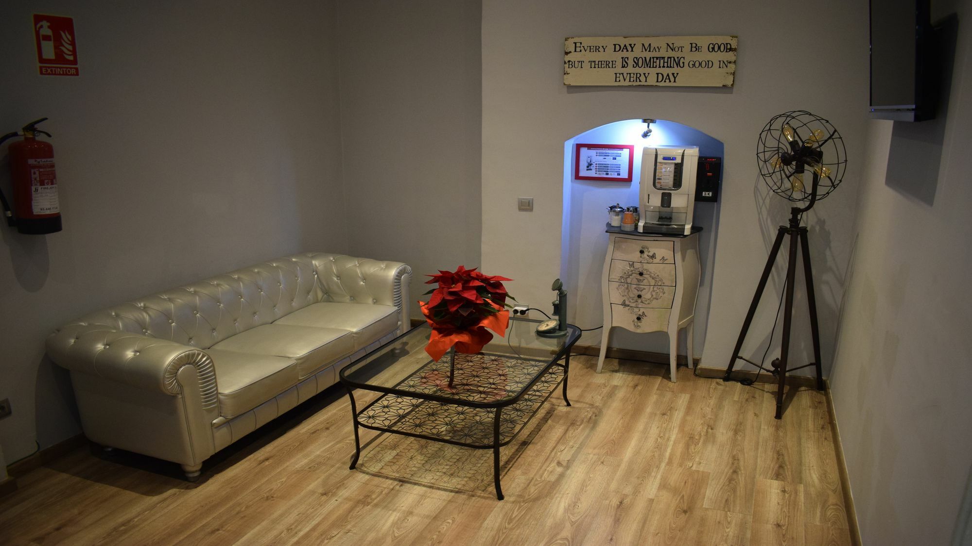 Hostal Mimi Las Ramblas Barcelona Exteriör bild