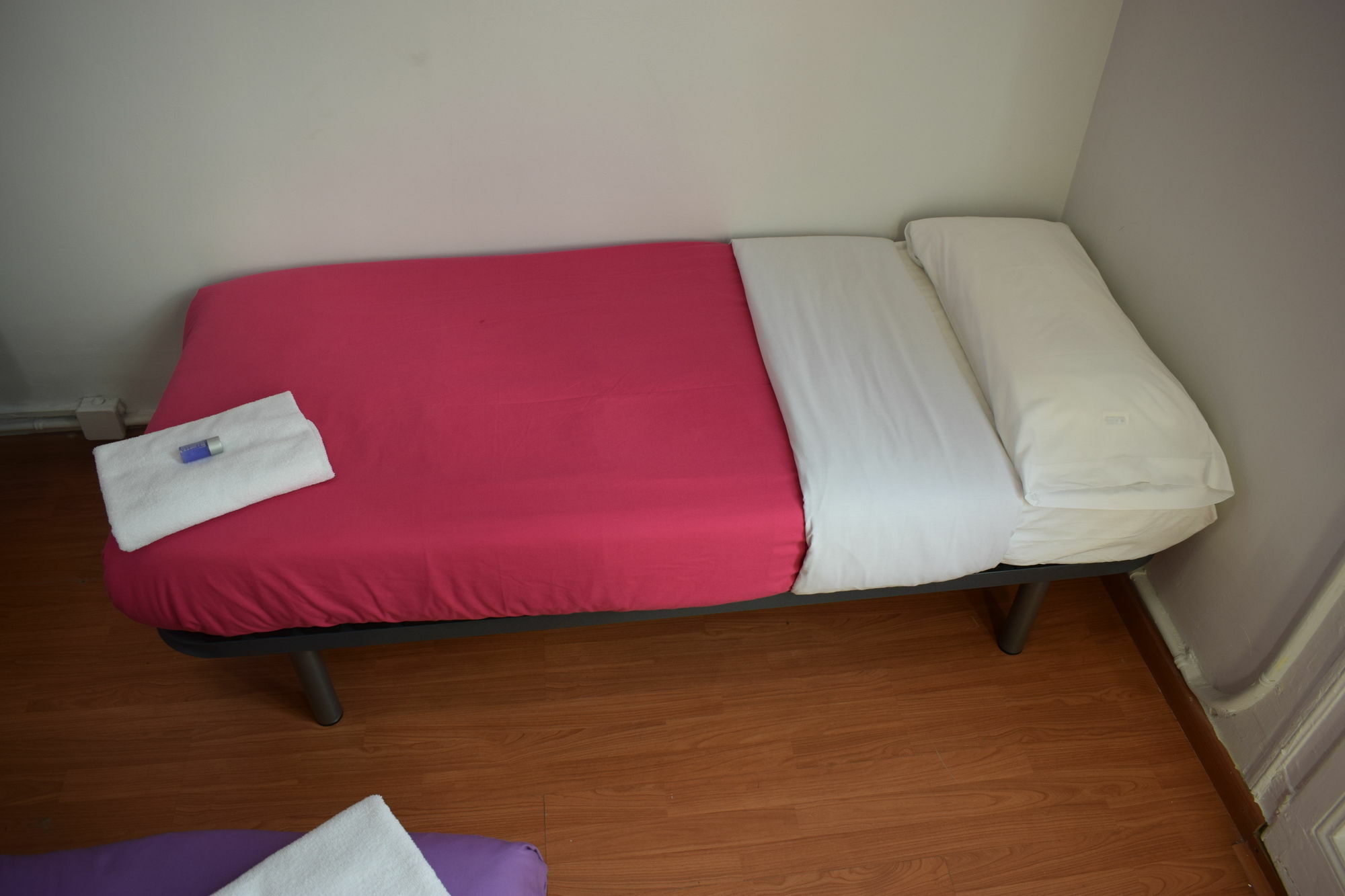 Hostal Mimi Las Ramblas Barcelona Exteriör bild