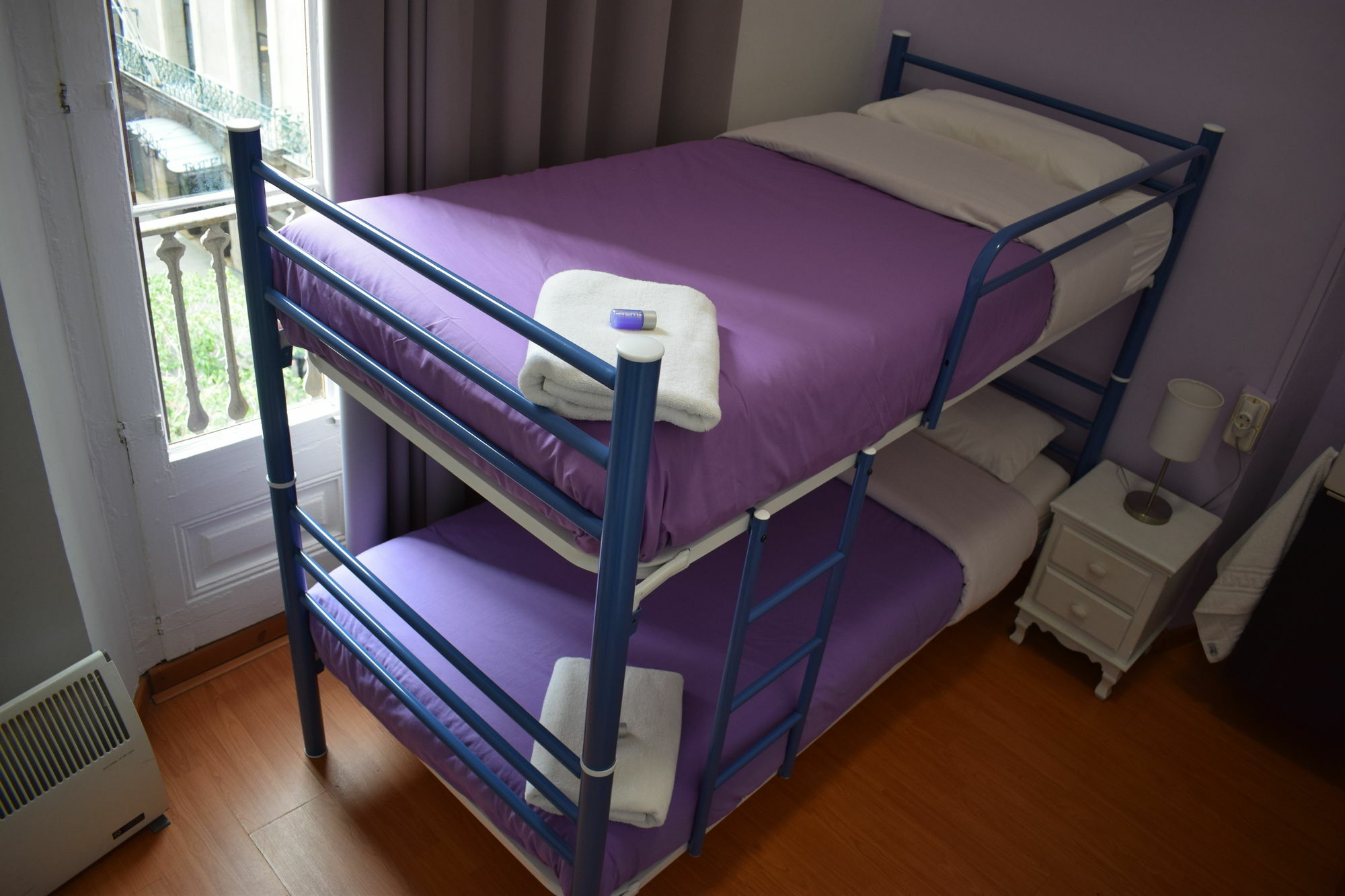 Hostal Mimi Las Ramblas Barcelona Exteriör bild