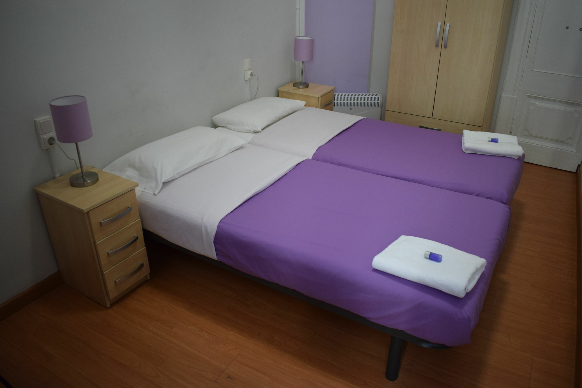 Hostal Mimi Las Ramblas Barcelona Exteriör bild